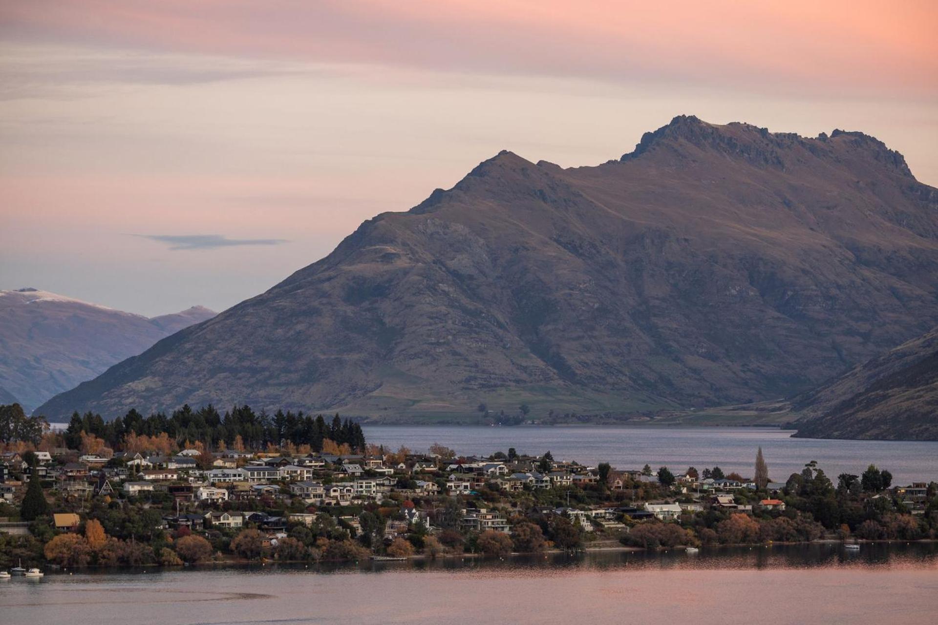 Villa St Matthews Views Cecil Queenstown Exterior foto